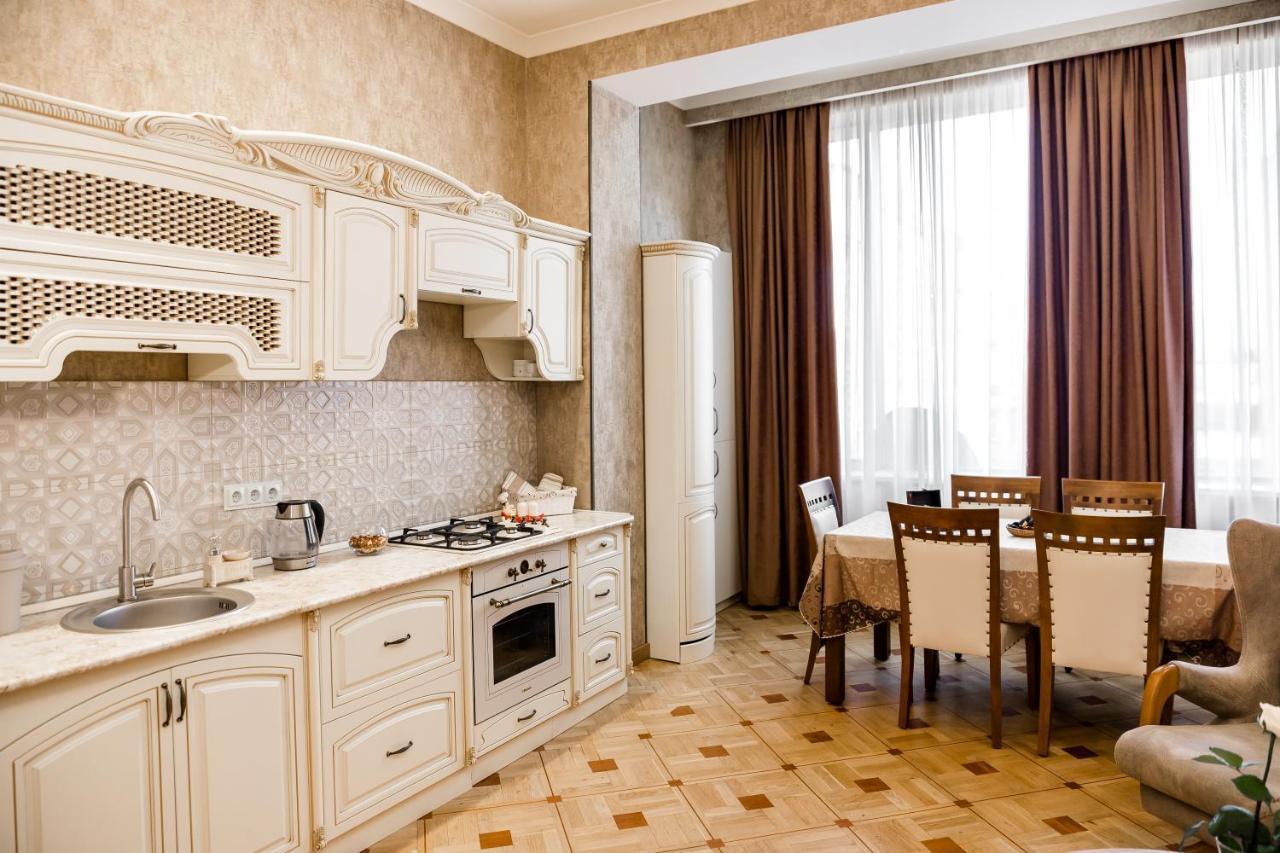Dat Exx Apartments On Marjanishvili Tiflis Exterior foto